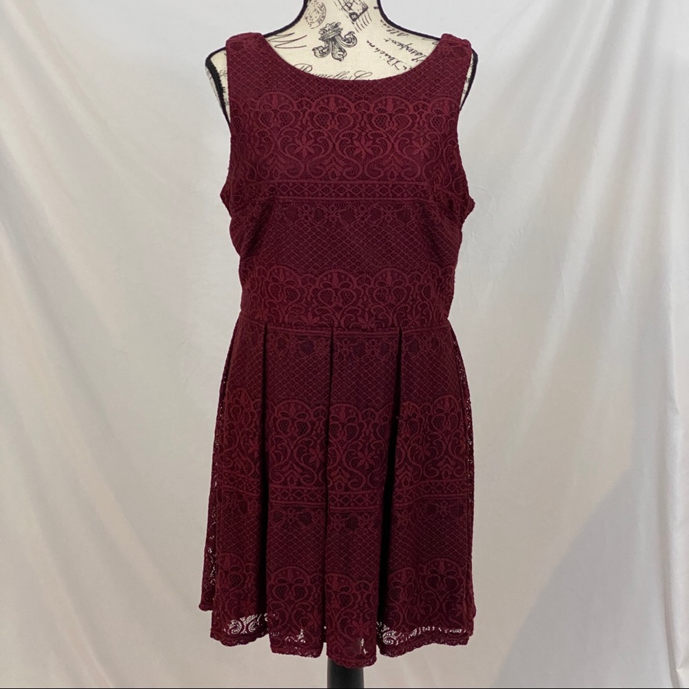 B. Darlin Burgundy Lace Overlay Dress Size 14